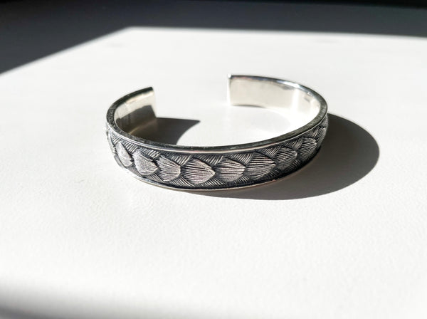 Pangolin mens cuff